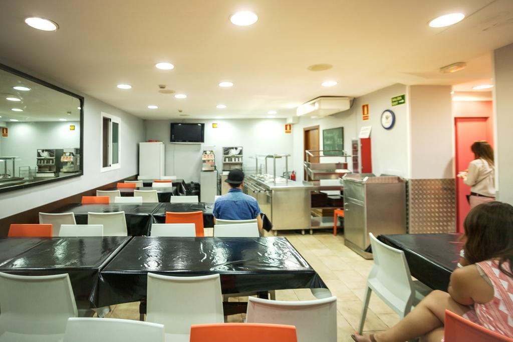 Center-Ramblas Pension Barcelona Buitenkant foto